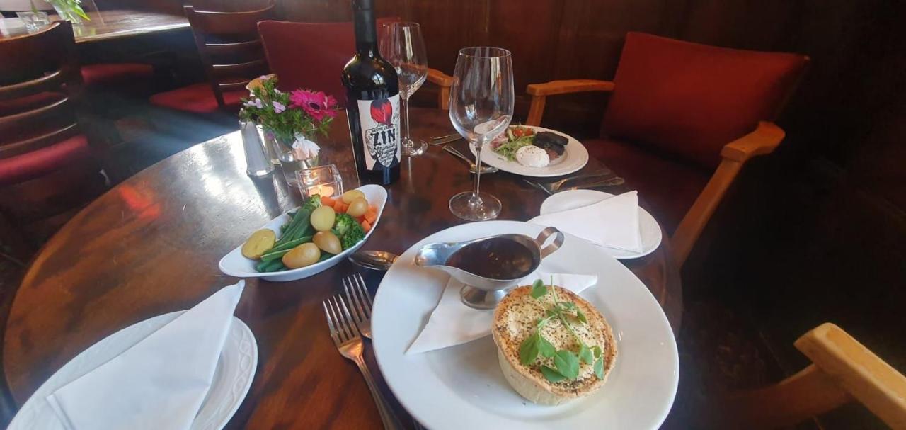 Kings Arms Hotel 샌드위치 외부 사진