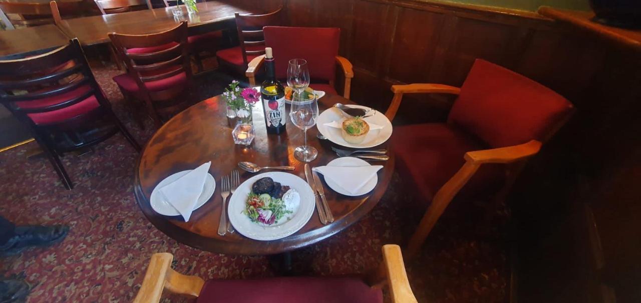 Kings Arms Hotel 샌드위치 외부 사진