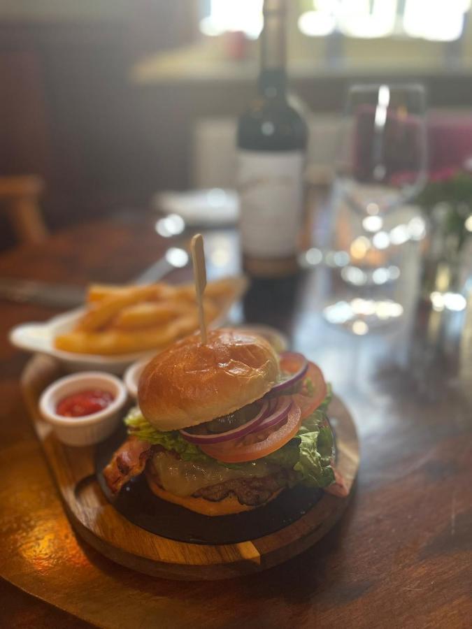 Kings Arms Hotel 샌드위치 외부 사진